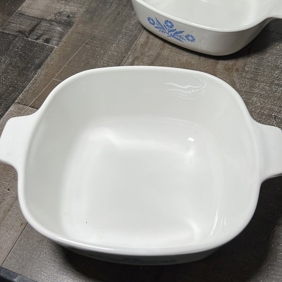 Vintage Corning Ware Blue Cornflower Casseroles 1 1/2 qt and 1qt - Picture 2 of 7